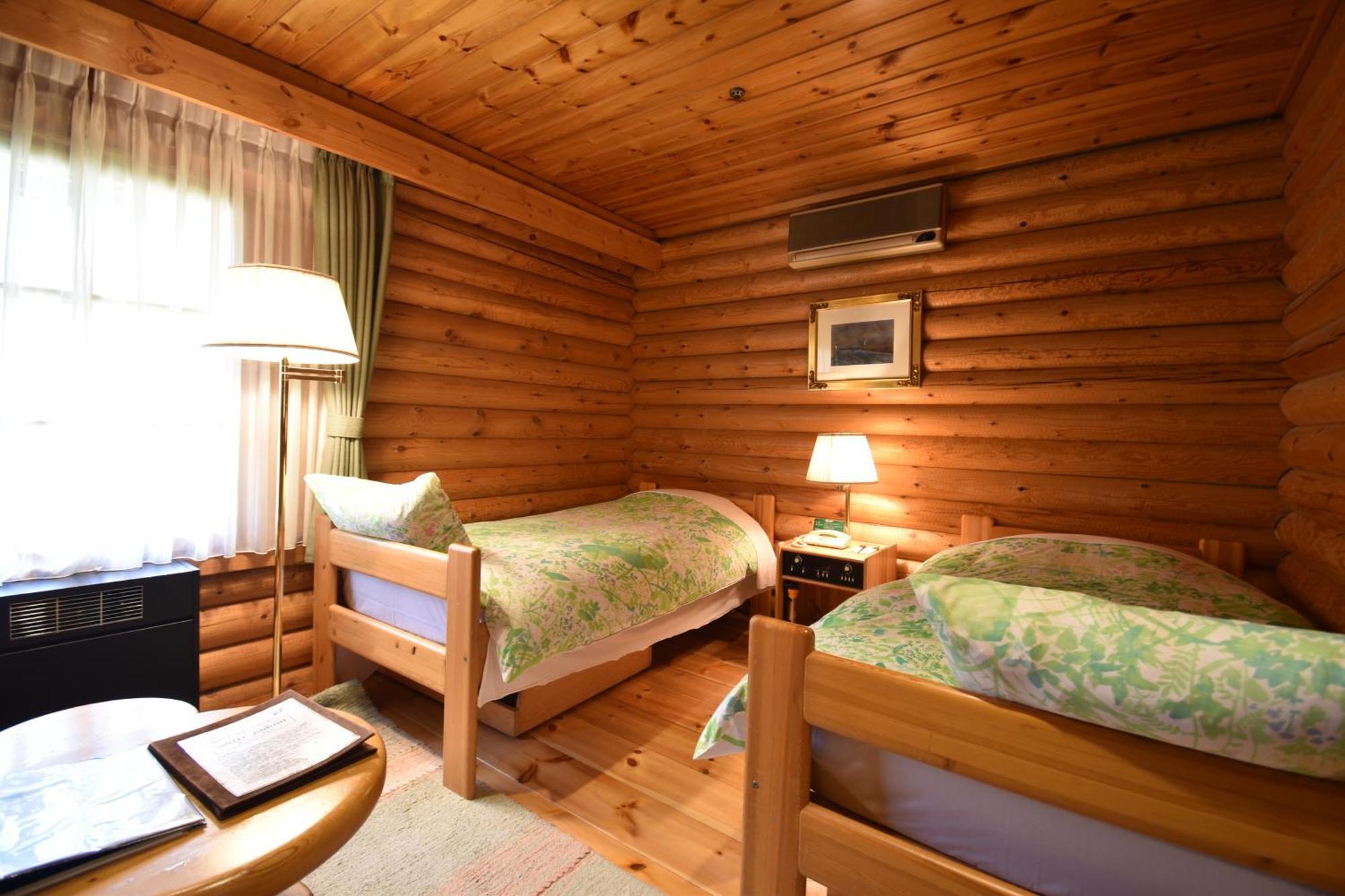 Hotel Nidom Томакомай Екстериор снимка