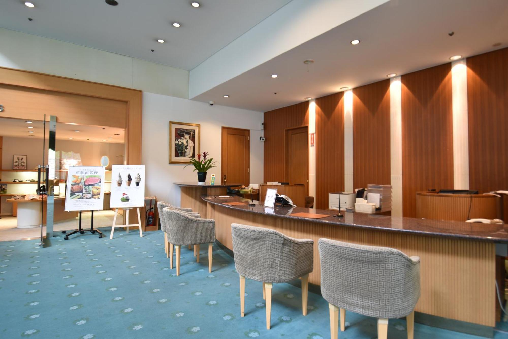 Hotel Nidom Томакомай Екстериор снимка