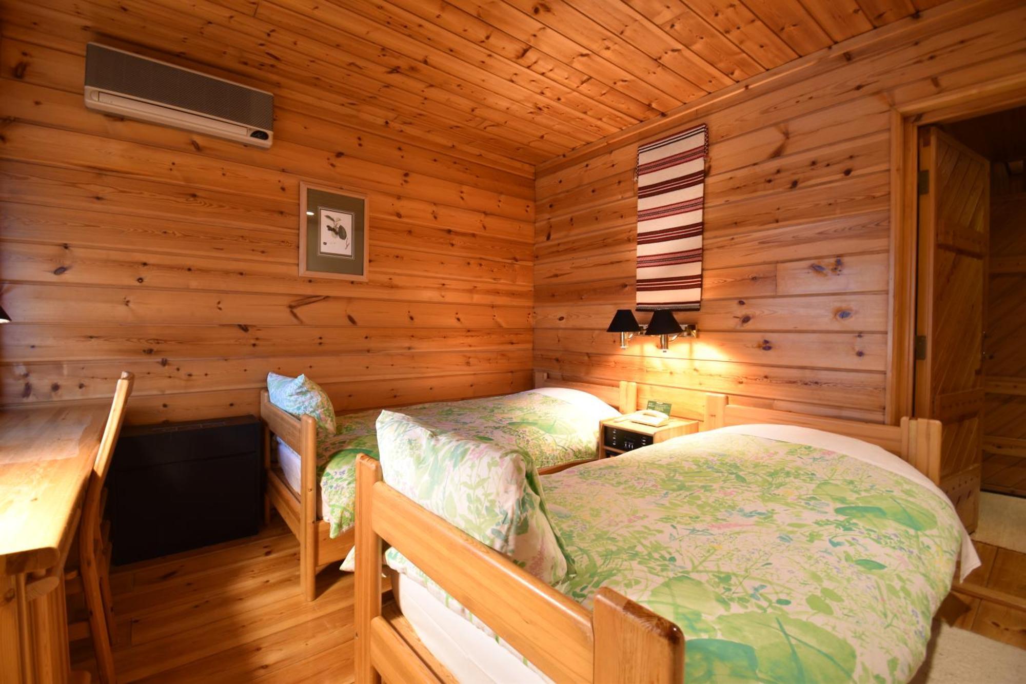 Hotel Nidom Томакомай Екстериор снимка